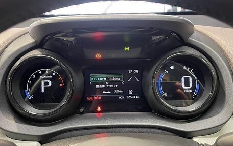 Toyota Yaris, 2022 год, 1 040 033 рублей, 15 фотография