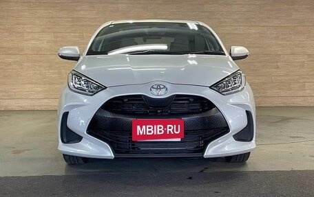 Toyota Yaris, 2022 год, 1 040 033 рублей, 7 фотография