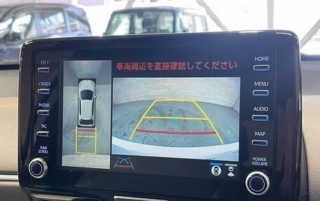 Toyota Yaris, 2022 год, 1 040 033 рублей, 17 фотография