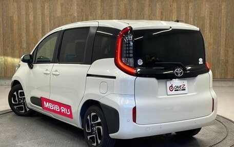 Toyota Sienta, 2022 год, 1 150 033 рублей, 10 фотография
