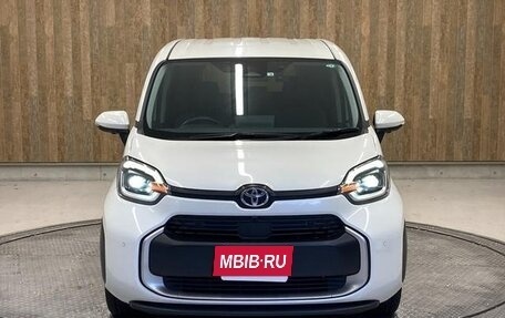 Toyota Sienta, 2022 год, 1 150 033 рублей, 5 фотография