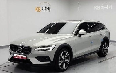 Volvo V60 II, 2021 год, 3 300 000 рублей, 1 фотография