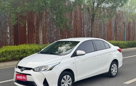 Toyota Yaris XP150 рестайлинг, 2021 год, 1 280 000 рублей, 1 фотография