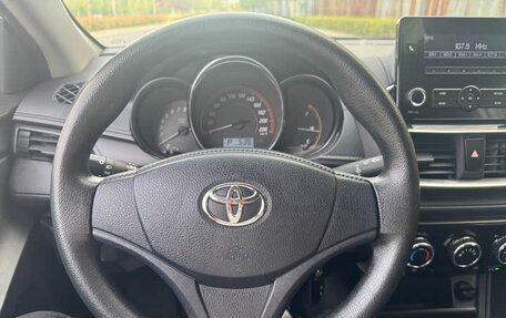 Toyota Yaris XP150 рестайлинг, 2021 год, 1 280 000 рублей, 10 фотография