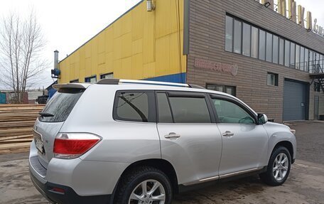 Toyota Highlander III, 2010 год, 1 850 000 рублей, 3 фотография