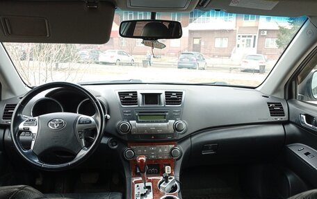 Toyota Highlander III, 2010 год, 1 850 000 рублей, 5 фотография