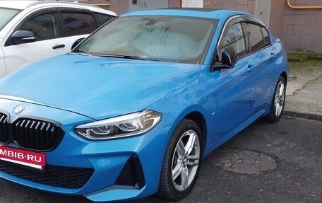 BMW 1 серия, 2020 год, 2 400 000 рублей, 2 фотография
