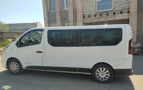 Renault Trafic, 2017 год, 2 750 000 рублей, 6 фотография