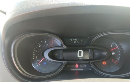 Renault Trafic, 2017 год, 2 750 000 рублей, 12 фотография