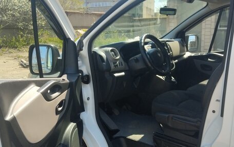 Renault Trafic, 2017 год, 2 750 000 рублей, 11 фотография