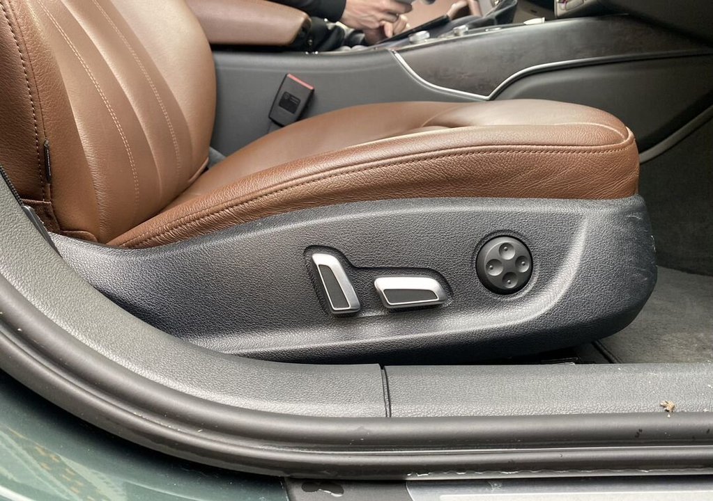 Audi A6 C7 рестайлинг, 2017 год, 2 600 000 рублей, 24 фотография