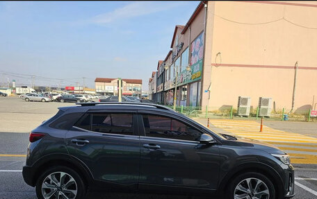 KIA Stonic, 2021 год, 1 285 009 рублей, 3 фотография