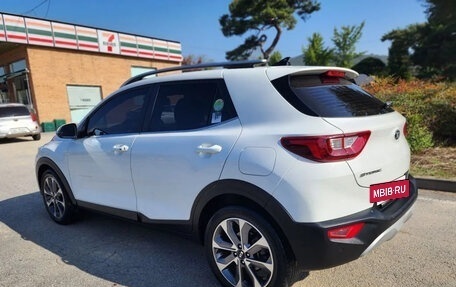KIA Stonic, 2021 год, 1 250 009 рублей, 3 фотография