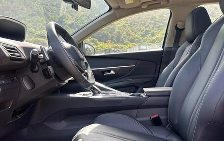 Peugeot 5008 II, 2021 год, 2 100 200 рублей, 6 фотография