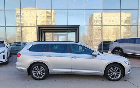 Volkswagen Passat B8 рестайлинг, 2017 год, 1 799 000 рублей, 3 фотография