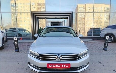 Volkswagen Passat B8 рестайлинг, 2017 год, 1 799 000 рублей, 2 фотография