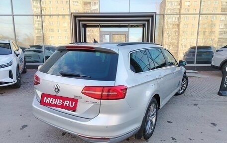 Volkswagen Passat B8 рестайлинг, 2017 год, 1 799 000 рублей, 4 фотография