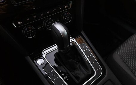 Volkswagen Passat B8 рестайлинг, 2017 год, 1 799 000 рублей, 21 фотография