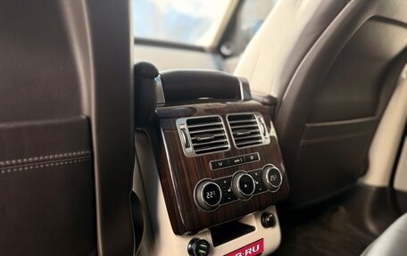 Land Rover Range Rover IV рестайлинг, 2013 год, 2 750 000 рублей, 16 фотография