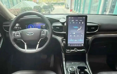 Ford Explorer VI, 2020 год, 2 850 000 рублей, 5 фотография