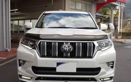 Toyota Land Cruiser Prado 150 рестайлинг 2, 2021 год, 3 764 000 рублей, 2 фотография
