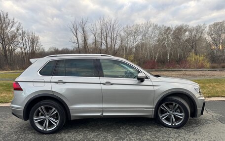 Volkswagen Tiguan II, 2018 год, 3 050 000 рублей, 2 фотография