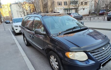 Chrysler Town & Country IV, 2004 год, 500 000 рублей, 1 фотография