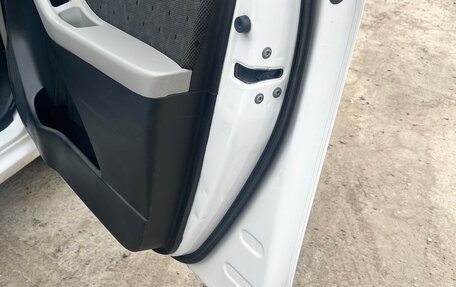 Toyota Vitz, 2010 год, 640 000 рублей, 9 фотография