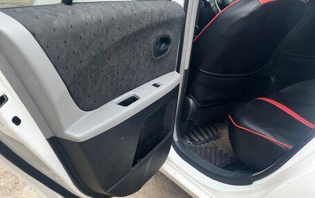 Toyota Vitz, 2010 год, 640 000 рублей, 11 фотография