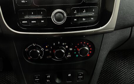 Renault Logan II, 2017 год, 629 000 рублей, 8 фотография