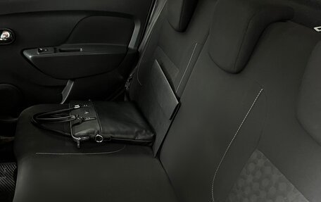 Renault Logan II, 2017 год, 629 000 рублей, 10 фотография