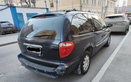 Chrysler Town & Country IV, 2004 год, 500 000 рублей, 5 фотография