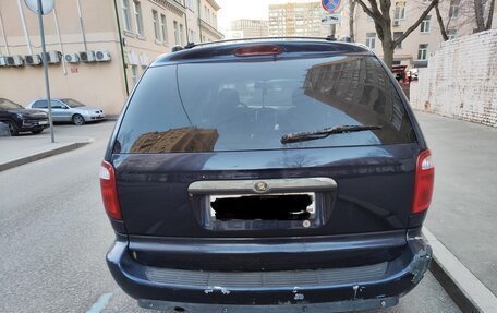 Chrysler Town & Country IV, 2004 год, 500 000 рублей, 6 фотография
