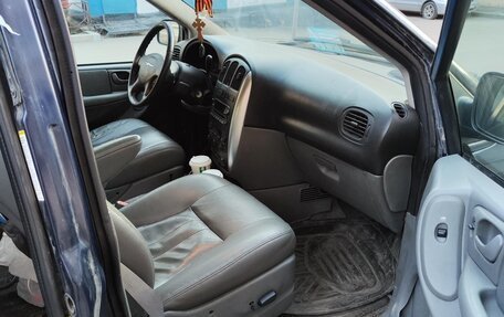 Chrysler Town & Country IV, 2004 год, 500 000 рублей, 9 фотография