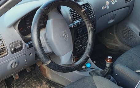 Hyundai Accent II, 2007 год, 130 000 рублей, 3 фотография