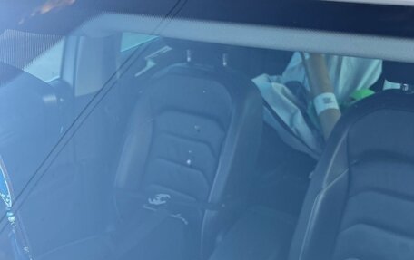 Volkswagen Tiguan II, 2018 год, 2 700 000 рублей, 9 фотография