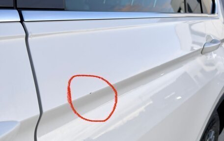 Volkswagen Tiguan II, 2018 год, 2 700 000 рублей, 13 фотография
