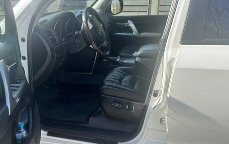 Toyota Land Cruiser 200, 2013 год, 4 200 000 рублей, 8 фотография