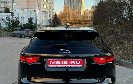 Jaguar F-Pace, 2019 год, 4 150 000 рублей, 3 фотография