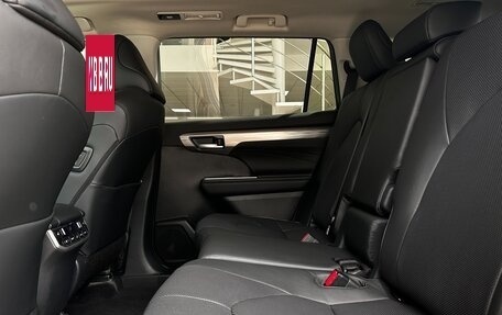 Toyota Highlander, 2025 год, 5 600 000 рублей, 16 фотография