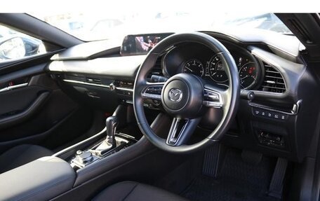 Mazda 3, 2021 год, 1 300 000 рублей, 15 фотография
