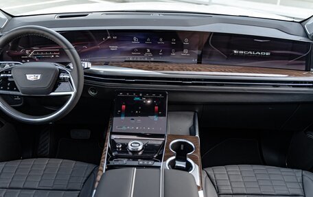 Cadillac Escalade V, 2024 год, 25 000 000 рублей, 11 фотография