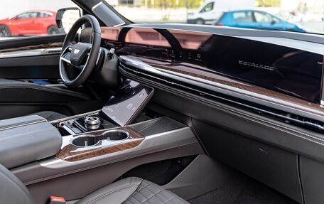 Cadillac Escalade V, 2024 год, 25 000 000 рублей, 24 фотография