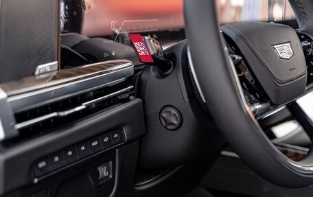 Cadillac Escalade V, 2024 год, 25 000 000 рублей, 15 фотография
