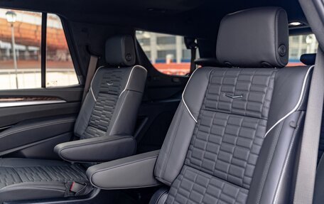 Cadillac Escalade V, 2024 год, 25 000 000 рублей, 30 фотография