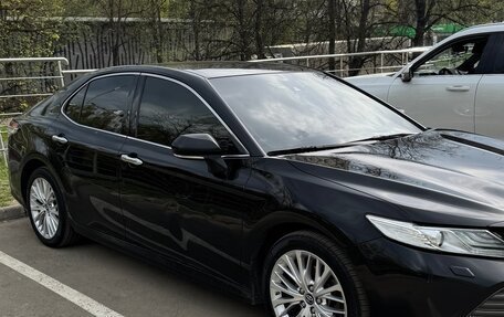 Toyota Camry, 2019 год, 2 670 000 рублей, 3 фотография
