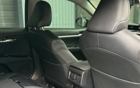 Toyota Camry, 2019 год, 2 670 000 рублей, 10 фотография