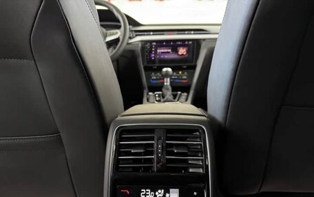 Volkswagen Passat CC, 2022 год, 2 800 000 рублей, 10 фотография