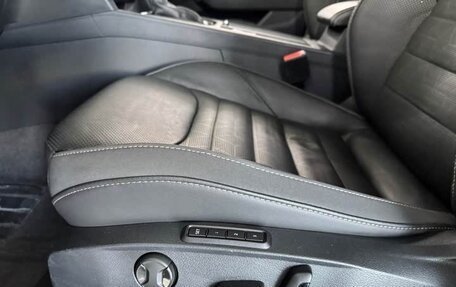 Volkswagen Passat CC, 2022 год, 2 800 000 рублей, 11 фотография