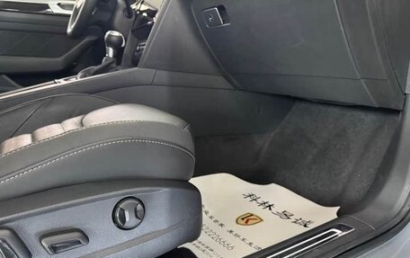 Volkswagen Passat CC, 2022 год, 2 800 000 рублей, 22 фотография